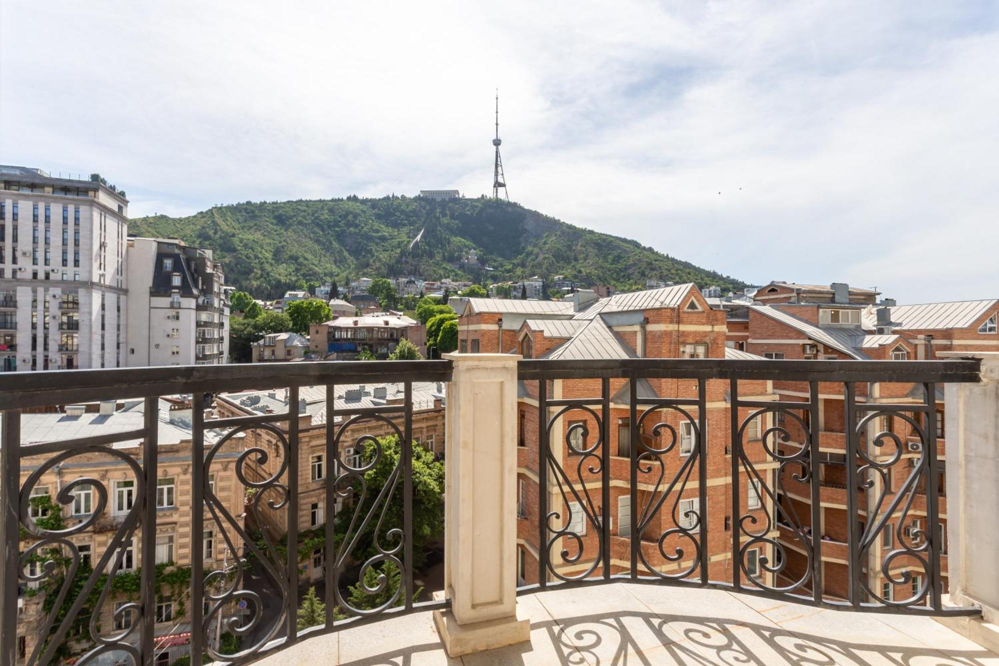 Cosy Apartment In The City Centre Tbilisi ภายนอก รูปภาพ